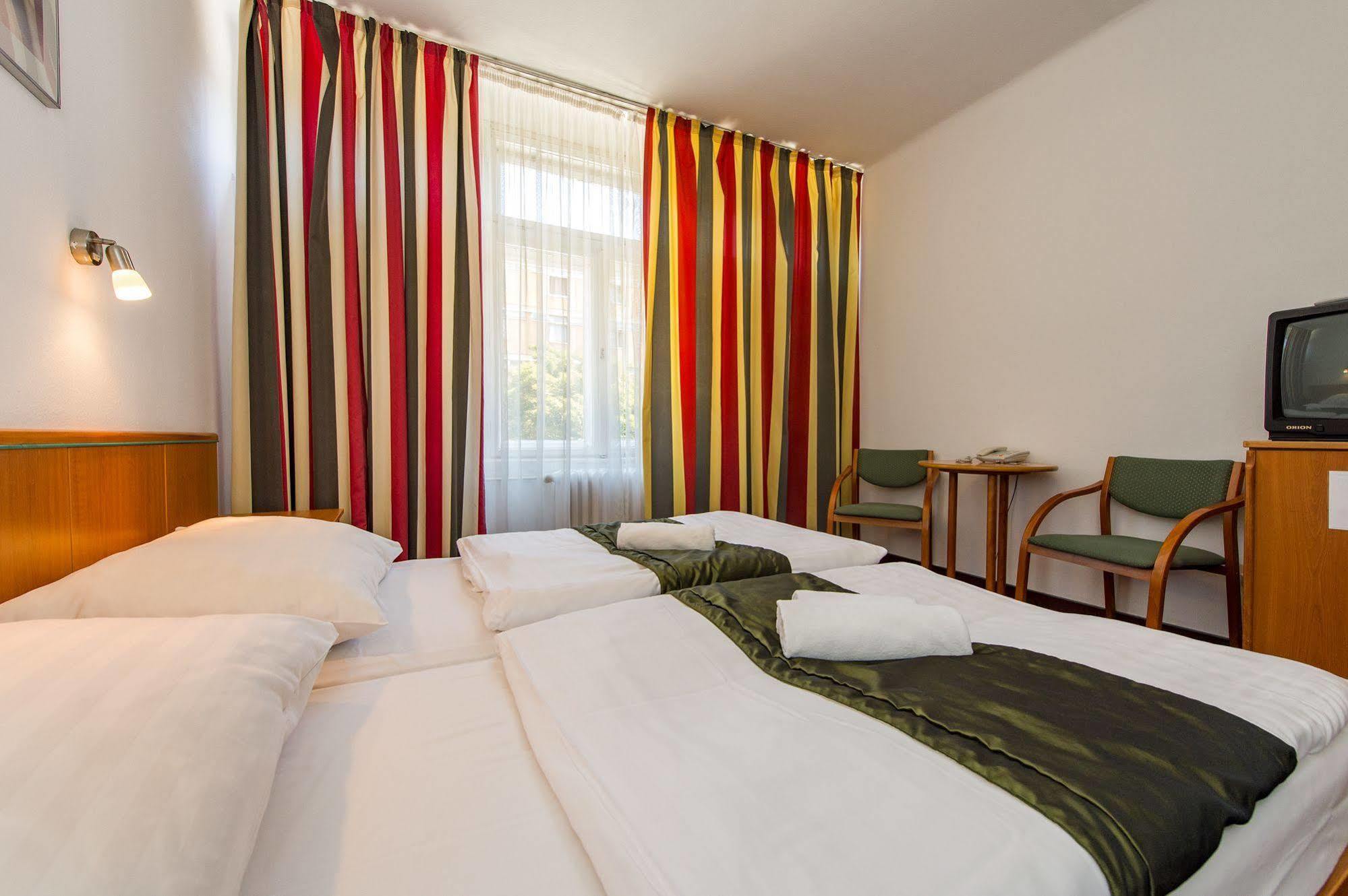 Hotel Griff Budapest Exterior photo