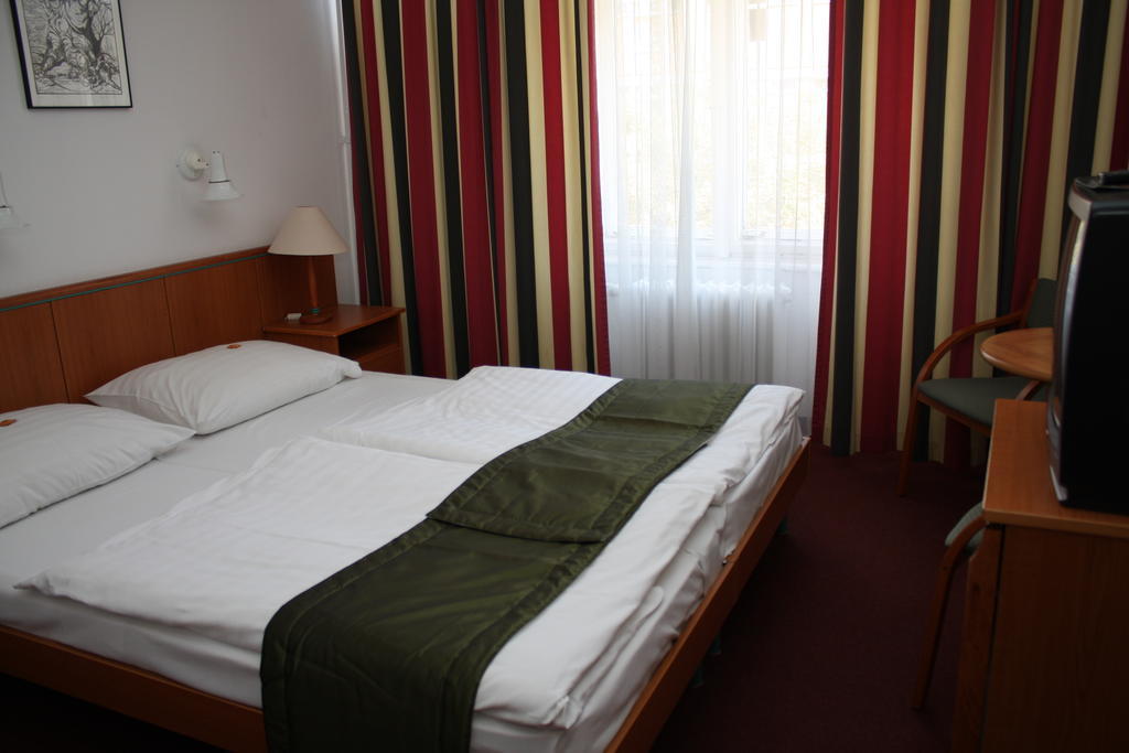 Hotel Griff Budapest Exterior photo